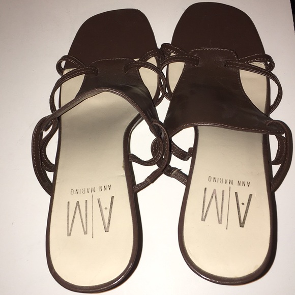 *SALE* Ann Marino Brown Heels - Picture 4 of 4